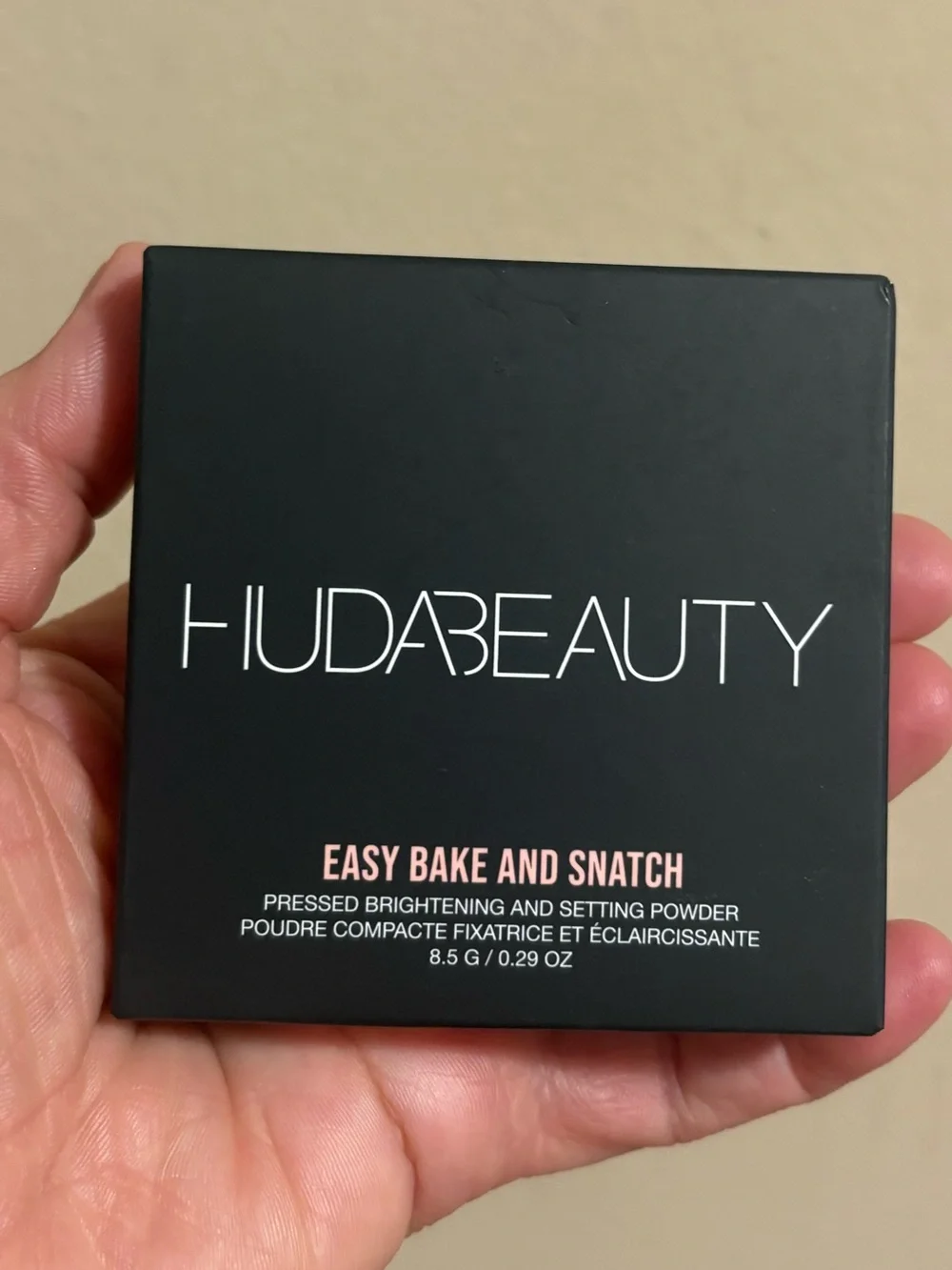 Huda Beauty Easy Bake and Snatch Pressed Brightening &Setting PowderBANANA BREAD
